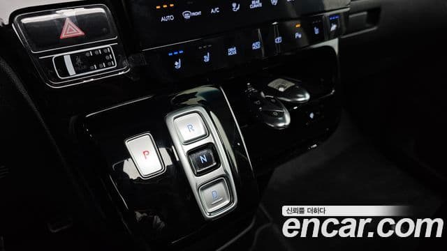 Hyundai Staria Inspiration, 2025 9