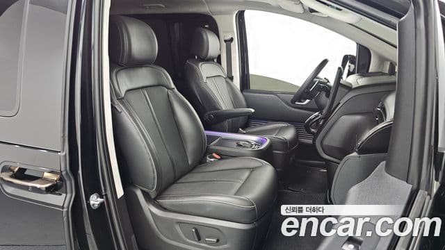 Hyundai Staria Inspiration, 2025 10