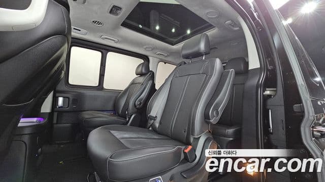 Hyundai Staria Inspiration, 2025 12