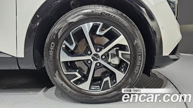 Kia Sportage 5세대 гибрид Signature 2WD, 2024 все фото