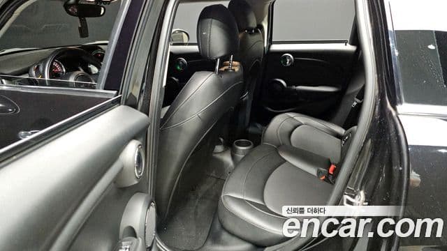 Mini Cooper 3세대, 2017 12