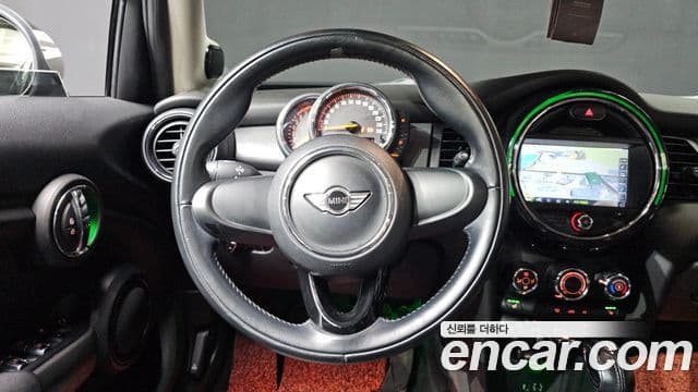 Mini Cooper 3세대, 2017 14