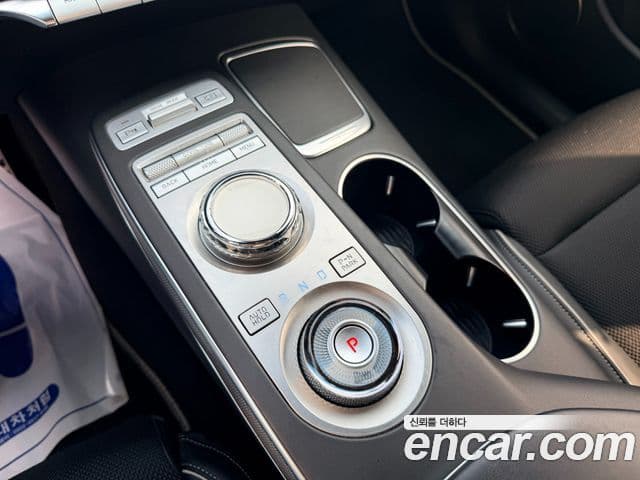 Genesis GV70, 2022 9