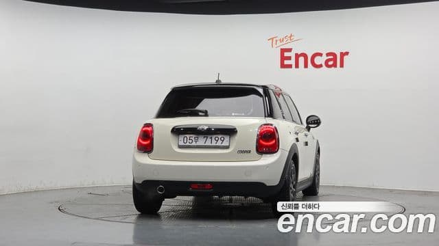 Mini Cooper 3세대, 2017 4