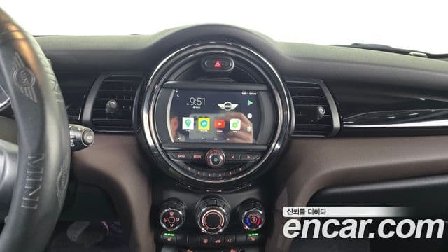 Mini Cooper 3세대, 2017 14