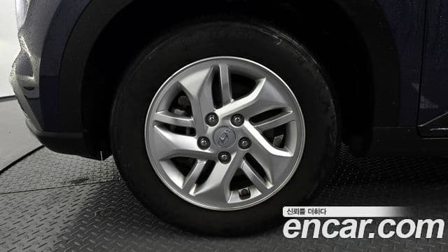 Hyundai Venue 1.6 Modern Plus, 2022 все фото