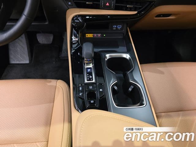 Lexus NX350h 2세대 Luxury, 2024 9