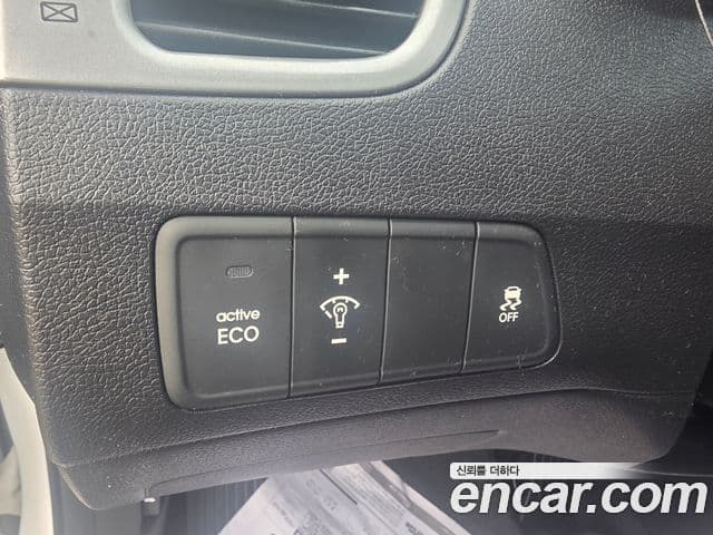 Hyundai Avante MD Luxury, 2012 1