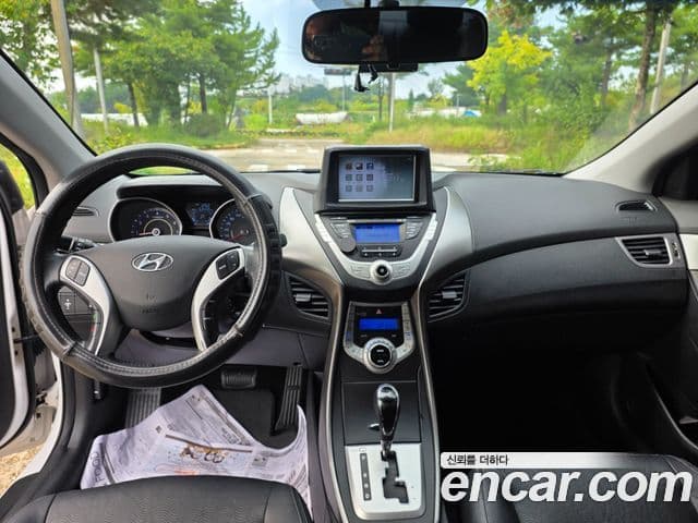 Hyundai Avante MD Luxury, 2012 9