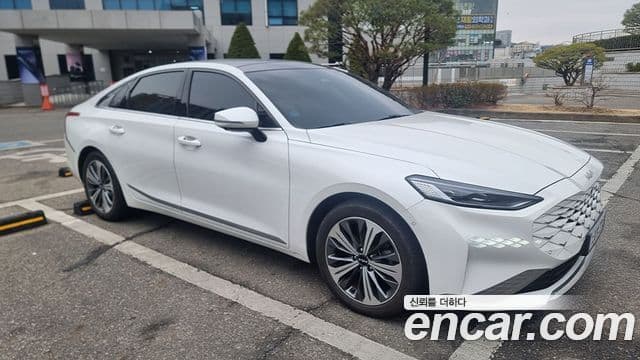 Kia K8 гибрид Signature, 2023 3