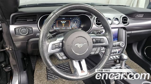 Ford Mustang GT кабриолет, 2020 13