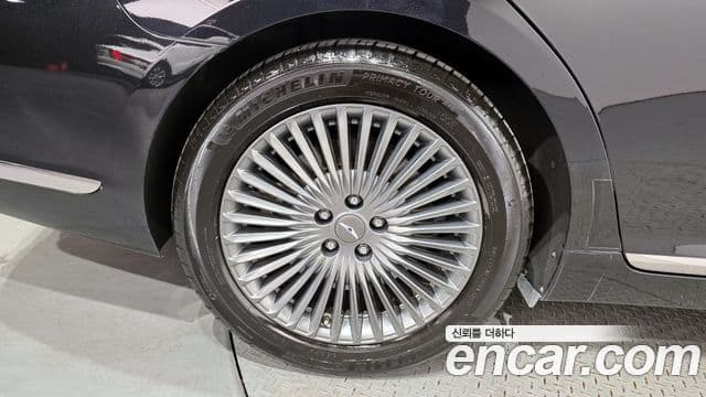 Genesis G90 Luxury, 2021 все фото