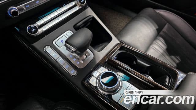 Genesis G90 Luxury, 2021 9