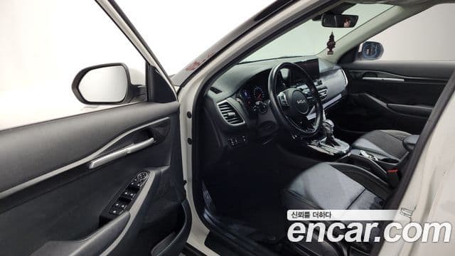 Kia Seltos Trendy, 2023 10