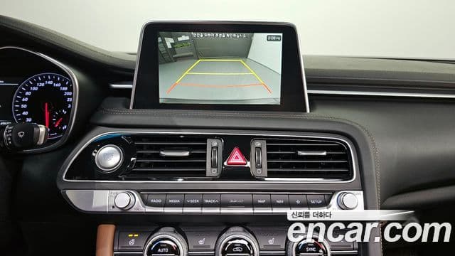 Genesis G70 Elite, 2019 17