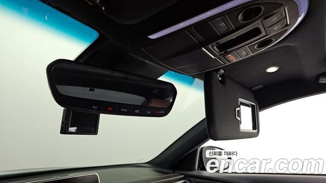 Genesis G70 Elite, 2019 18