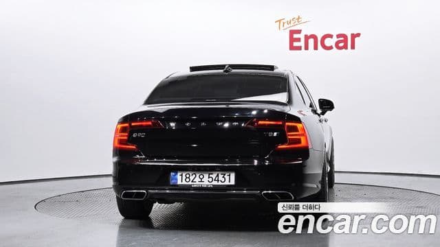 Volvo S90 T8 AWD Excellence, 2020 4