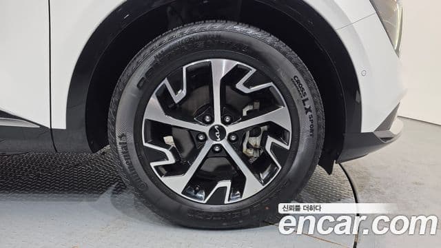 Kia Sportage 5세대 гибрид Signature 2WD, 2023 все фото