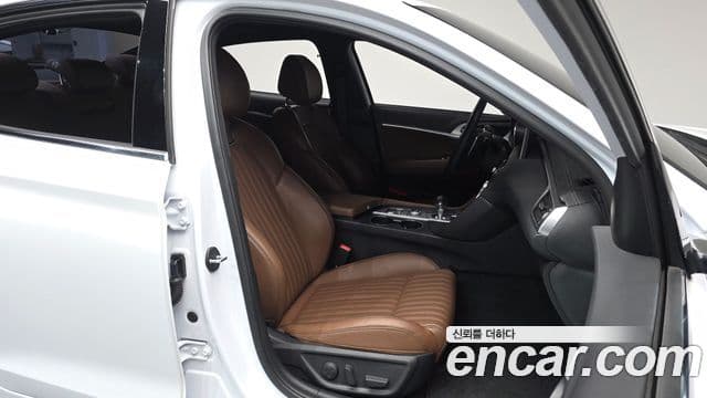 Genesis G70 Elite, 2019 10