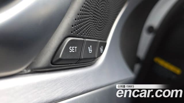 Genesis G70 Elite, 2019 18