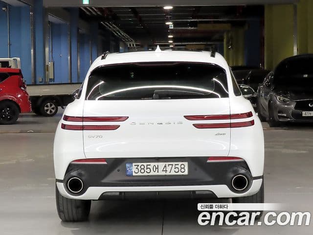 Genesis GV70, 2024 3