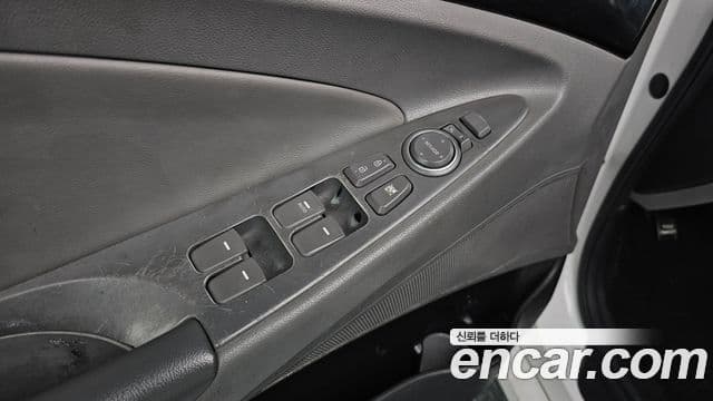 Hyundai YF Sonata Prime, 2011 17