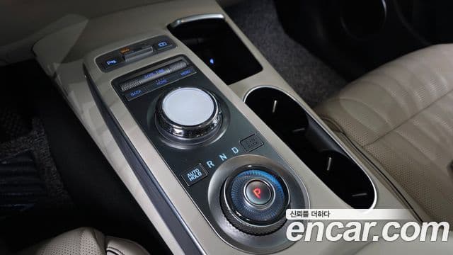 Genesis GV70, 2022 9