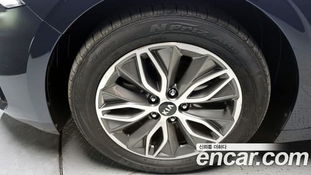 Kia K5 гибрид 3세대 Signature, 2020 все фото