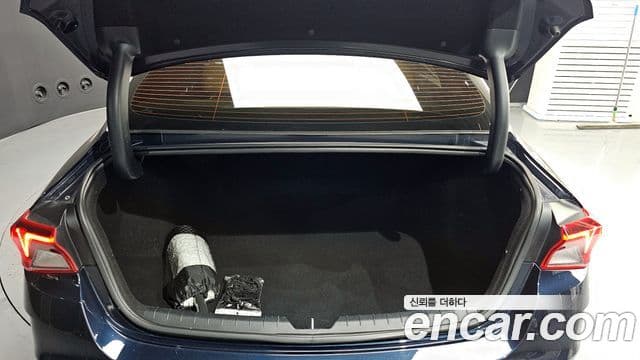 Kia K5 гибрид 3세대 Signature, 2020 20