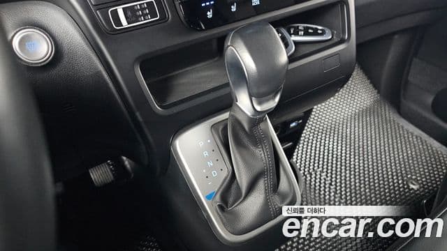 Hyundai Staria Modern, 2022 9