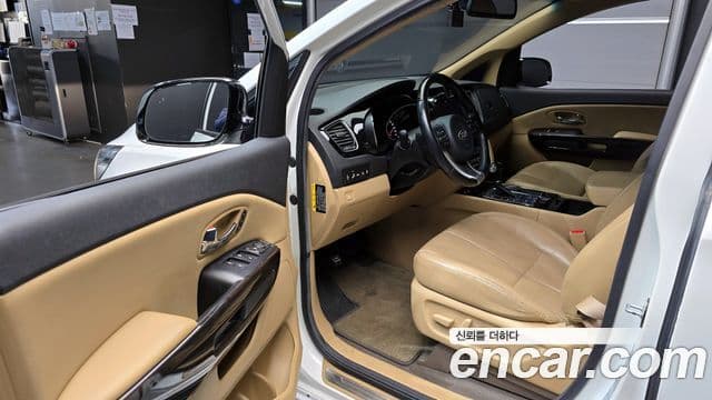 Kia All New Carnival President, 2016 11