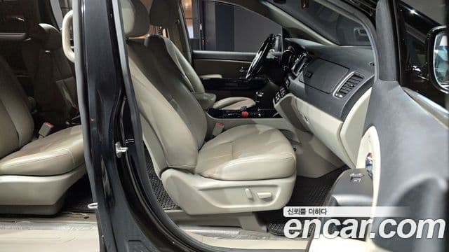 Kia The / новый New Carnival Special, 2019 11