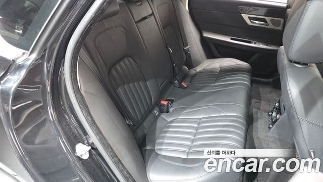 Jaguar XF (X260) 20d Portfolio AWD, 2017 12