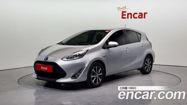 Toyota 프리우스 C, 2019 1