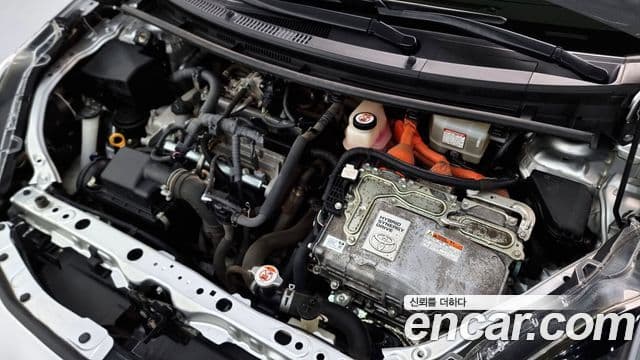 Toyota 프리우스 C, 2019 6