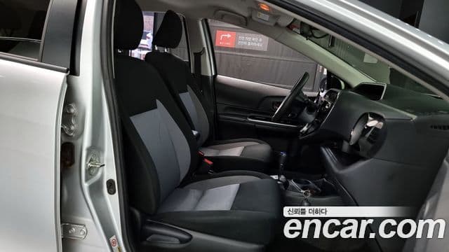 Toyota 프리우스 C, 2019 10