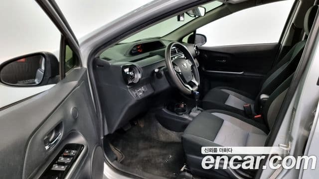 Toyota 프리우스 C, 2019 11