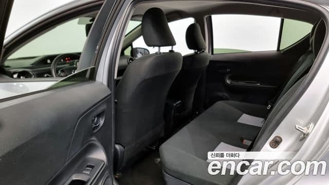 Toyota 프리우스 C, 2019 12