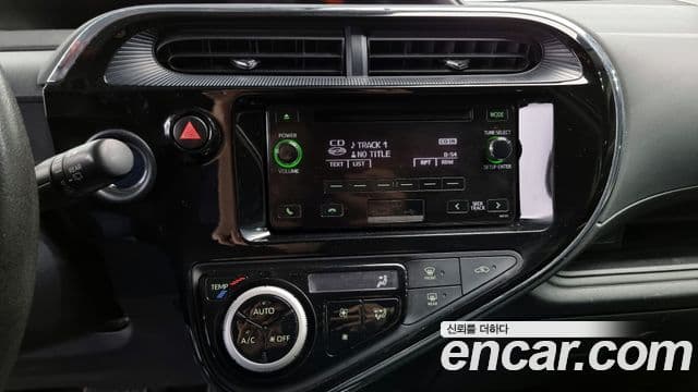 Toyota 프리우스 C, 2019 14