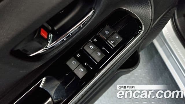 Toyota 프리우스 C, 2019 17