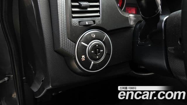 KG모빌리티(SsangYong) Korando Sport Club, 2015 16