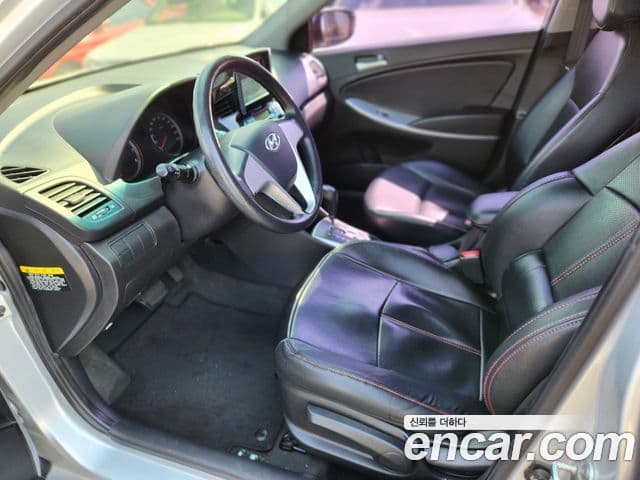 Hyundai Accent(новый кузов / новое поколение) Luxury, 2011 11