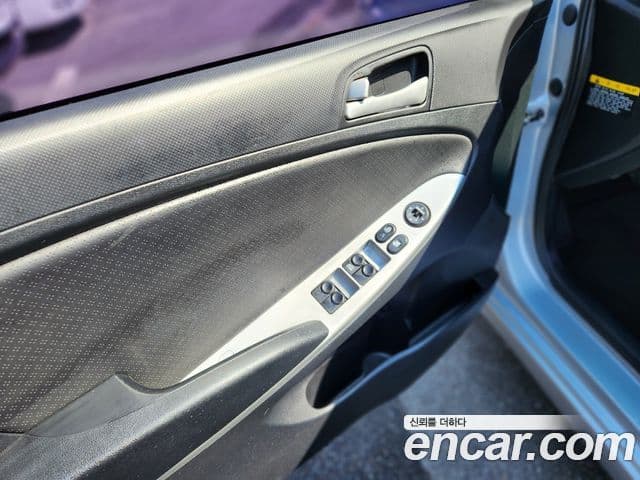 Hyundai Accent(новый кузов / новое поколение) Luxury, 2011 12