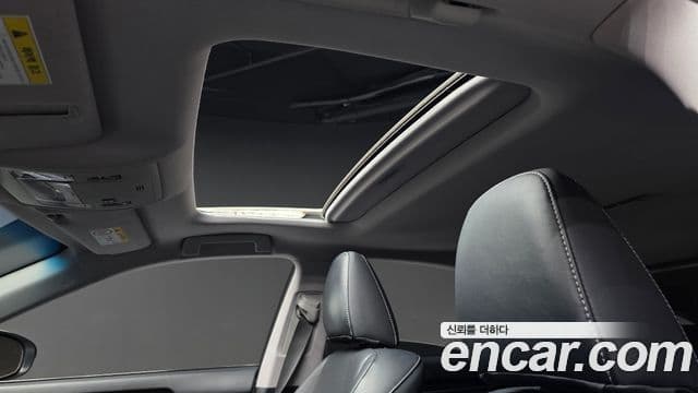 Lexus New ES300h XV60, 2018 17