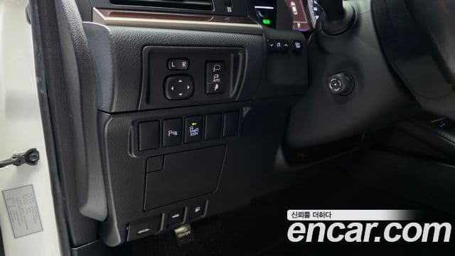 Lexus New ES300h XV60, 2018 18