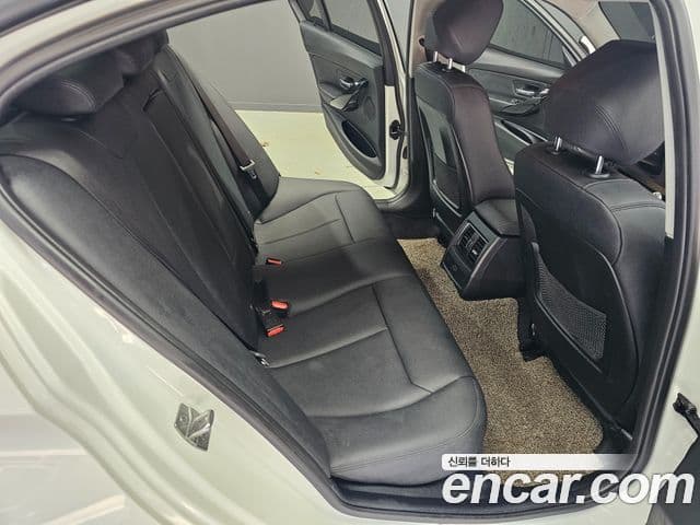 BMW 3시리즈 (F30), 2017 14