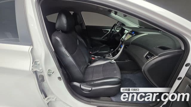 Hyundai Avante MD Modern, 2013 10