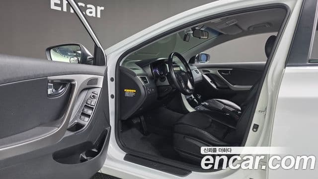 Hyundai Avante MD Modern, 2013 11