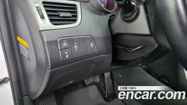 Hyundai Avante MD Modern, 2013 13