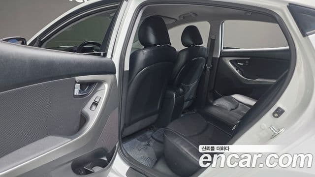 Hyundai Avante MD Modern, 2013 17